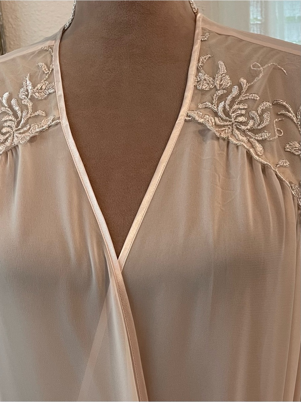 Dentelle Sheer Embroidered Chiffon Robe — pale Pink, 2X